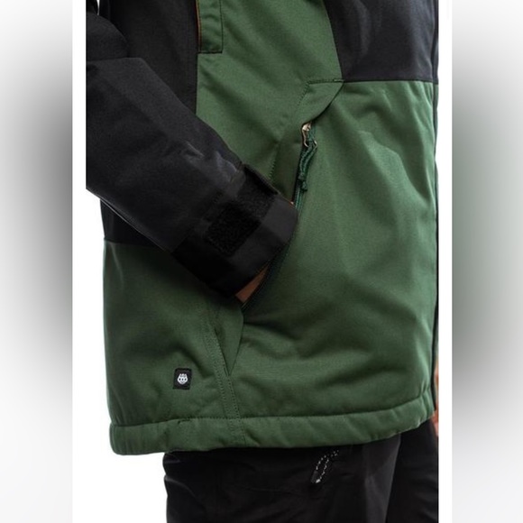 686 snow jacket - Picture 5 of 11